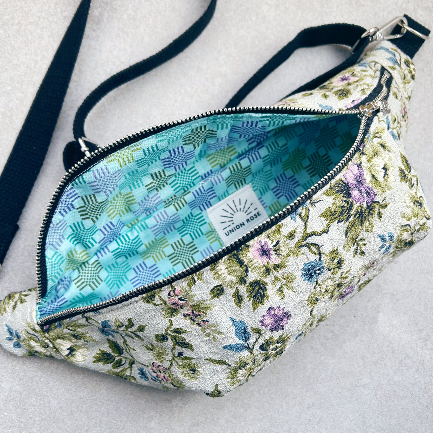 Vintage Floral Classic Crossbody Bag