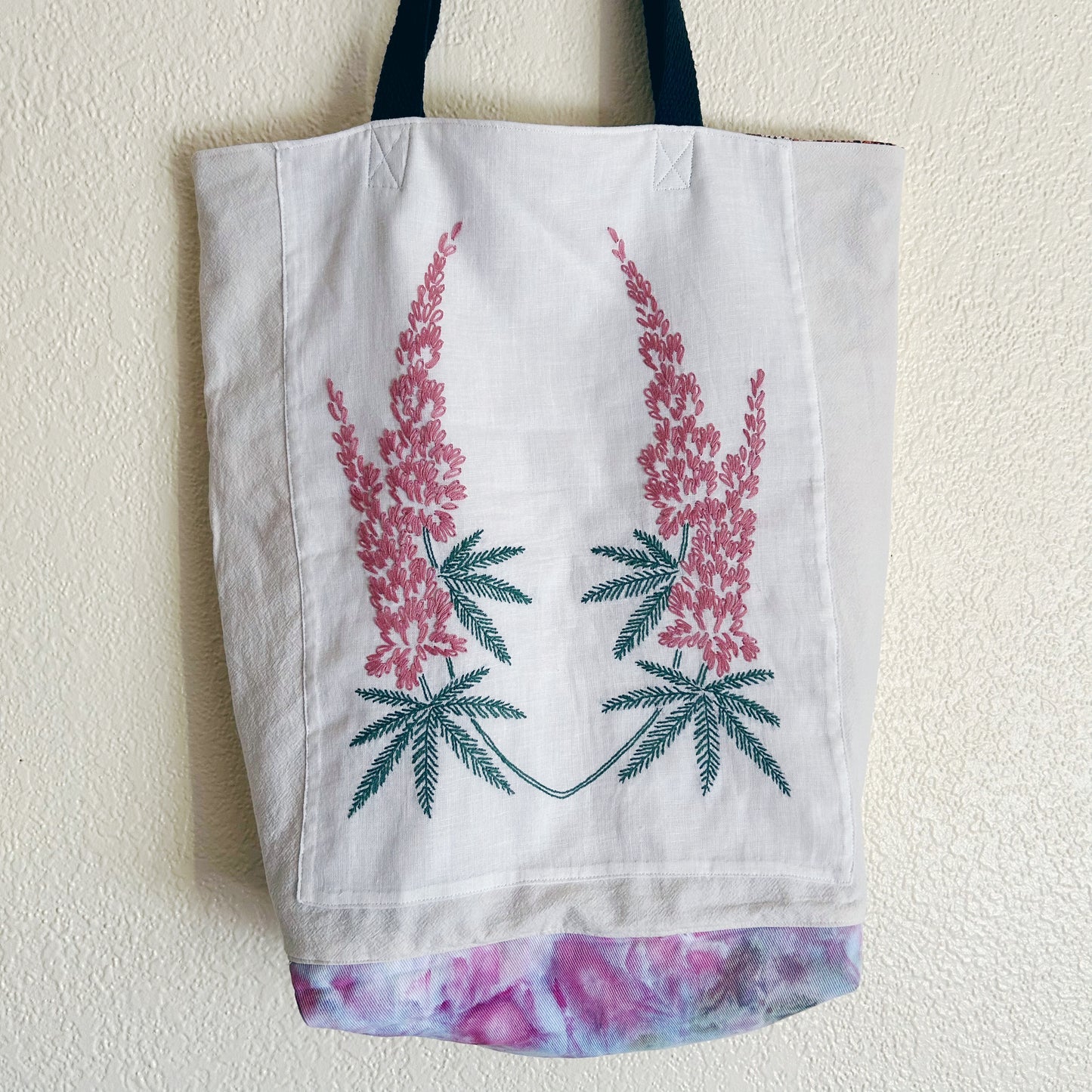 Lupine Floral Vintage Tote Bags