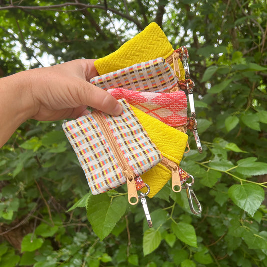 Vintage Earbuds Pouch with Clasp