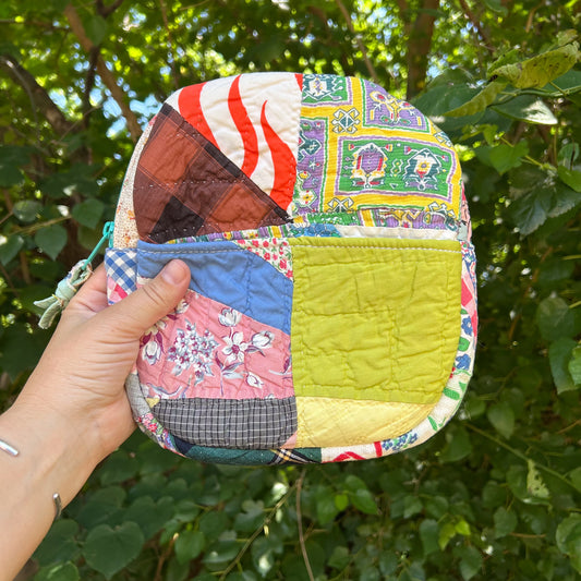 Vintage Quilt Carry-Along