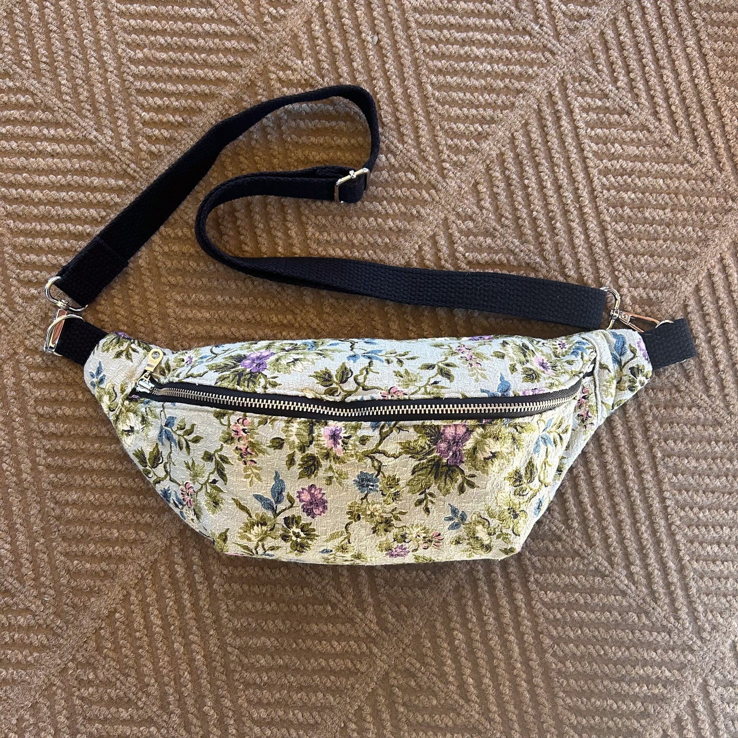 Vintage Floral Crossbody Bag