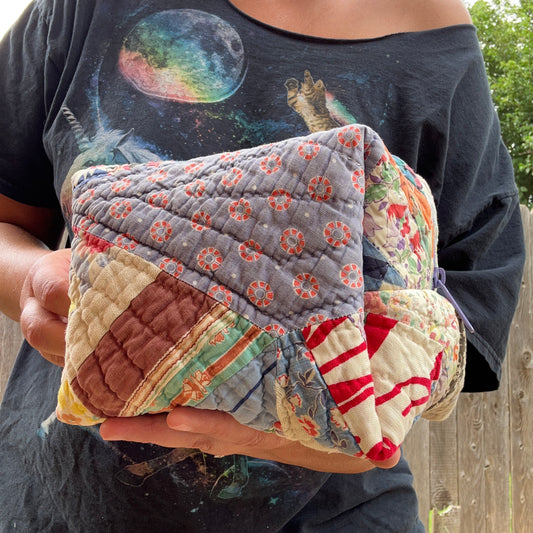 Vintage Diamond Quilt Travel Bag
