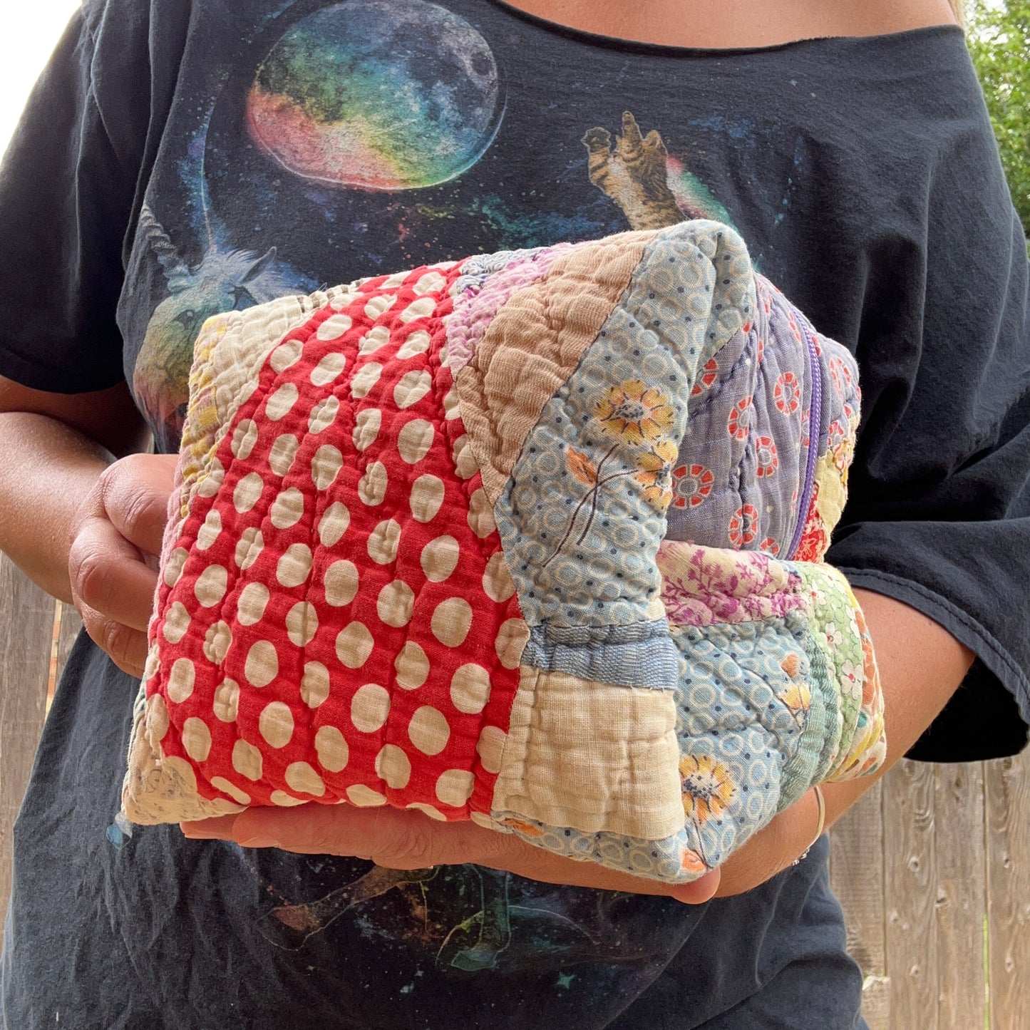 Vintage Diamond Quilt Travel Bag